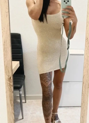 Vestido dorado de punto Made in Italy, brand: Made In Italy, condizioni: Ottime, taglia: S / IT 40 / EU 36, €17.00, €18.55 include la Protezione acquisti