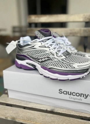 Saucony Omni 9 Violet, merk: Saucony, staat: Nieuw met prijskaartje, maat: 43, € 70,00, € 74,20 inclusief Kopersbescherming