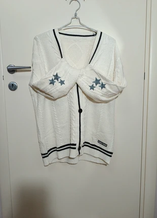 Cardigan Taylor Swift folklore, marque: Taylor Swift, état: Neuf sans étiquette, taille: L / 40 / 12, 32,00 €, 34,30 € Protection acheteurs incluse