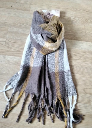 Écharpe chaude, brand: La Boutique, condizioni: Nuovo con cartellino, €6.00, €7.00 include la Protezione acquisti