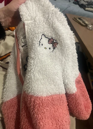 Veste molletonné hello kitty, marque: Hello Kitty, état: Très bon état, taille: 5 ans / 110 cm, 2,50 €, 3,33 € Protection acheteurs incluse