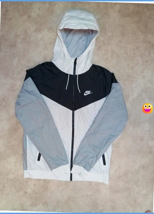 Nike Veste Coupe Vent Vintage 2000s Rétro Style Blanc Gris et Noir Taille M, brand: Nike, condition: Very good, size: M, €34.00, €36.40 includes Buyer Protection Pro