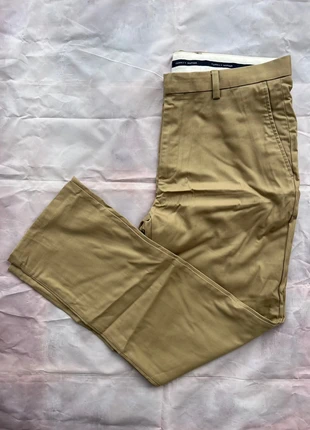 | Vintage Tommy Hilfiger Chinos | 100% Cotton | Classic Retro Preppy |, brand: Tommy Hilfiger, condizioni: Ottime, taglia: IT 42 | W32, €15.00, €16.45 include la Protezione acquisti