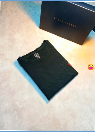 Tee shirt Ralph Lauren noir logo brodé rouge avec pochette pour homme taille XL en très bon état, merk: Ralph Lauren, staat: Heel goed, maat: XL, € 25,00, € 26,95 inclusief Kopersbescherming Pro