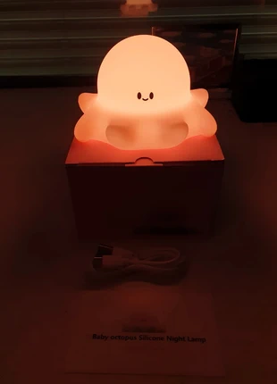 Veilleuse tactile Octopus souple et rechargeable, marque: wholesome tech., état: Neuf avec étiquette, 13,00 €, 14,35 € Protection acheteurs incluse