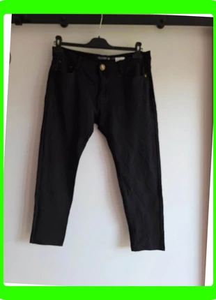 R0398. Pantacourt noir T40 Diker Jeans, état: Très bon état, taille: L / 40 / 12, 6,00 €, 7,00 € Protection acheteurs (Pro) incluse