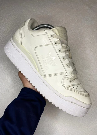 Baskets adidas de ville blanche - 39 / S120, marque: adidas, état: Bon état, taille: 39, 9,95 €, 11,15 € Protection acheteurs (Pro) incluse