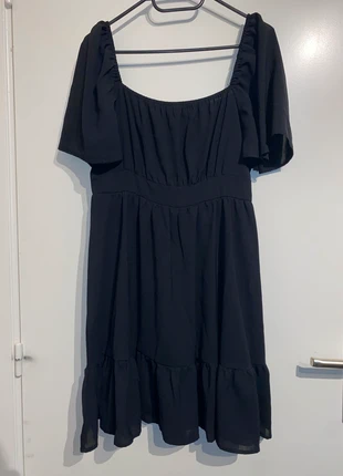 Robe noire, marque: Shein, état: Très bon état, taille: M / 38 / 10, 15,00 €, 16,45 € Protection acheteurs incluse