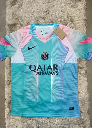 Maillot PSG étoile 2025, brand: Concept, condizioni: Nuovo con cartellino, taglia: M, €17.00, €18.55 include la Protezione acquisti