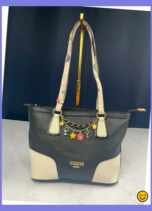 Sac à main et à épaule Guess noir et blanc, brand: GUESS, condition: Good, €17.00, €18.55 includes Buyer Protection