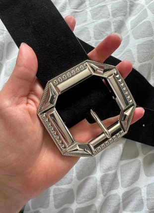 Ceinture élastique noir et argenté, marque: Boutique Italiana, état: Neuf sans étiquette, taille: 75 cm, 8,00 €, 9,10 € Protection acheteurs incluse