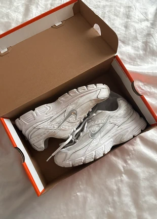Perte de baskets, coloris blanc, Nike, tendance streetwear chaussures, brand: Nike, condition: Very good, size: 38.5, €50.00, €53.20 includes Buyer Protection
