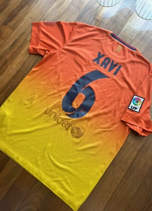 Barcelona 2012/13 Xavi 6 Original Nike, merk: Nike, staat: Heel goed, maat: M, € 55,00, € 58,45 inclusief Kopersbescherming