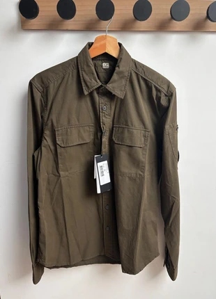 Chemise C.P Company verte kaki/militaire taille XS/46 neuf avec étiquette capsule sur la manche, brand: C.P. Company, condition: New with tags, size: XS, €195.00, €205.45 includes Buyer Protection