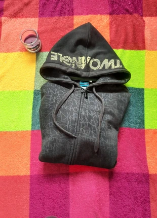 Sweat homme two angle taille m avec capuche, marke: Two Angle, zustand: Sehr gut, größe: M, 10,00 €, 11,20 € inklusive Vinted-Käuferschutz