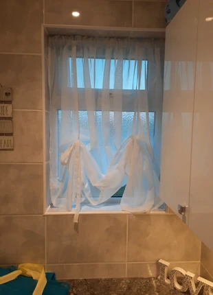 Tie blind, as new in a yellow. 100%polyester, brand: Yellow, condition: Very good, size: Up to 149 cm, £4.00, £4.90 includes Buyer Protection