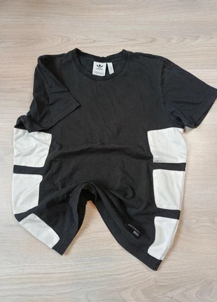 T-shirt Adidas Originals Equipment – Noir & Blanc – Détails Mesh – Taille M, marca: adidas, estado: Muy bueno, tamaño: M, 6,00 €, 7,00 € Protección al comprador incluida