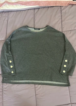 Maglia grigia a righe bianche maniche 3/4 taglia S oversize, marca: Terranova, estado: Novo sem etiquetas, tamanho: S / 36 / 8, €2.00, €2.80 inclui Proteção do Comprador