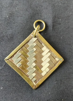 Pendentif vintage en métal trèssé en bel état, marque: Vintage, état: Très bon état, 10,00 €, 11,20 € Protection acheteurs (Pro) incluse