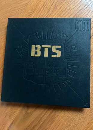 BTS kpop album 2cool4skool, état: Neuf sans étiquette, 10,00 €, 11,20 € Protection acheteurs incluse