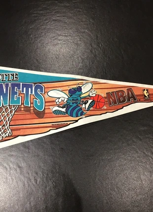 NBA Charlotte Hornets wimpel 90s, brand: Tag Express, condizioni: Buone, €15.00, €16.45 include la Protezione acquisti
