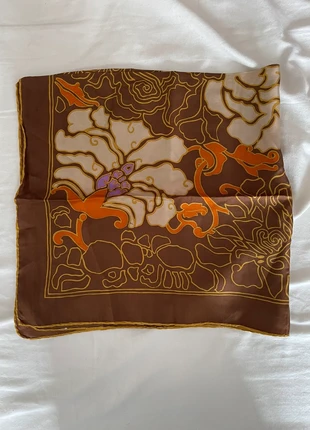 Foulard en soie marron avec fleurs, marca: sans marque, estado: Novo sem etiquetas, €5.00, €5.95 inclui Proteção do Comprador