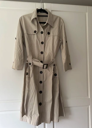 Trenchcoat-Kleid von Frank Walder – Größe 38, brand: Frank Walder, condizioni: Ottime, taglia: M / IT 42 / EU 38, €15.00, €16.45 include la Protezione acquisti