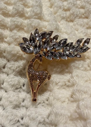 Broche biche strass, état: Très bon état, 4,50 €, 5,43 € Protection acheteurs incluse