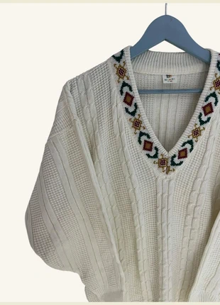 Vintage cream embroidered V-neck knit sweater, marque: Vintage Dressing, état: Très bon état, taille: L / 40 / 12, 22,00 €, 23,80 € Protection acheteurs incluse