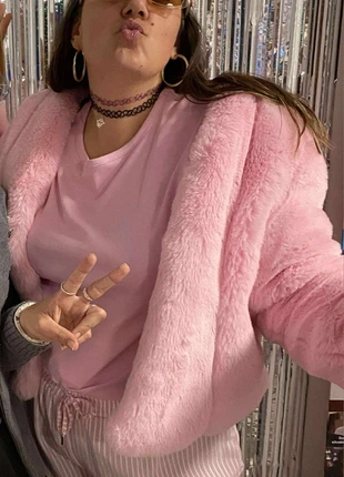 Veste rose moumoute, brand: Fhillinuo, condizioni: Ottime, taglia: L / IT 44 / EU 40, €15.00, €16.45 include la Protezione acquisti