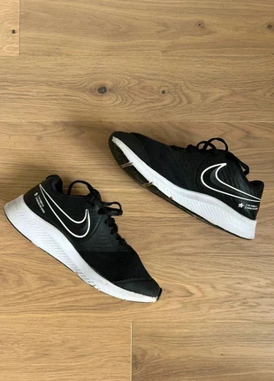 Running Nike - Taille 38 - Bon état, marque: Nike, état: Bon état, taille: 38, 15,00 €, 16,45 € Protection acheteurs incluse