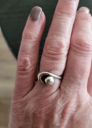 Zilveren ring maat verstelbaar, merk: V&D, staat: Heel goed, maat: Aanpasbaar, € 12,50, € 13,83 inclusief Kopersbescherming