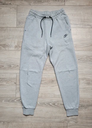 jogging / pantalon nike tech fleece gris clair logo noir taille XS homme - SKU 515, brand: Nike, condition: Good, size: XS, €39.99, €42.69 includes Buyer Protection Pro