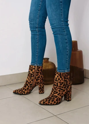 Superbes bottines léopard taille 40, marque: Zalando, état: Très bon état, taille: 40, 25,00 €, 26,95 € Protection acheteurs incluse