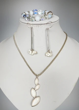 ketting met oorbellen en armband, merk: MKM, staat: Heel goed, € 5,00, € 5,95 inclusief Kopersbescherming