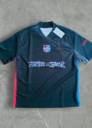 🔥 Maglia Barça Nera Cactus Style – Super Hype, Introvabile! 🔥, brand: Cactus Jack, condizioni: Nuovo con cartellino, taglia: M, €49.99, €53.19 include la Protezione acquisti
