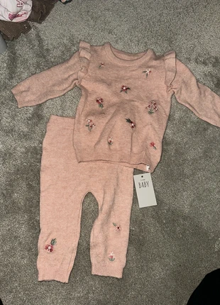 Pink knitted set, brand: George, condition: New with tags, size: 3-6 months / 62 cm, £2.50, £3.00 includes Buyer Protection