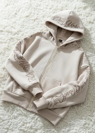 Sweat zip à capuche y2k beige crème, brand: y2k, condition: Very good, size: M, €45.00, €47.95 includes Buyer Protection