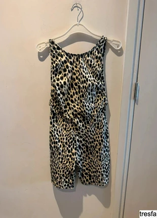 Motel leopard print low back playsuit unitard cycle short size XS, merk: Motel, staat: Nieuw met prijskaartje, maat: XS / 34 / 6, € 9,00, € 10,15 inclusief Kopersbescherming