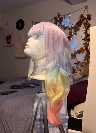 Perruque Lucy Cyberpunk, marque: DokiDoki, état: Très bon état, 12,00 €, 13,30 € Protection acheteurs incluse