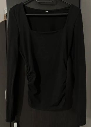 Teeshirt noir, marque: Shein, état: Très bon état, taille: XS / 34 / 6, 5,00 €, 5,95 € Protection acheteurs incluse