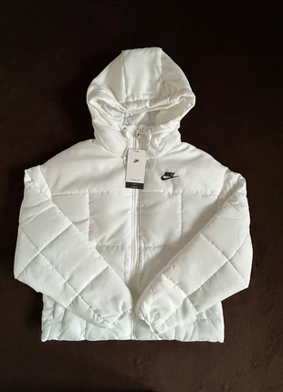 Doudoune NIKE – Therma-FIT, marque: Nike, état: Neuf avec étiquette, taille: S / 36 / 8, 69,00 €, 73,15 € Protection acheteurs incluse