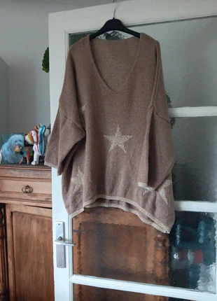 Pull mailles moyennes beige avec étoiles dorées, brand: Made In Italy, condition: Very good, size: XXXL / 46 / 18, €11.00, €12.25 includes Buyer Protection