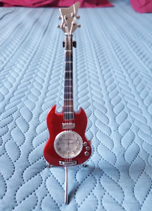 Petite horloge guitare, marque: pas de marque, état: Neuf sans étiquette, 10,00 €, 11,20 € Protection acheteurs incluse