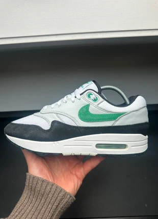 Nike Air Max 1 Green Chili, merk: Nike, staat: Heel goed, maat: 42, € 75,00, € 79,45 inclusief Kopersbescherming Pro