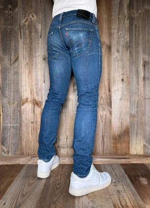Jean Levi’s 511 slim bleu marine ( correspond W29 ), marque: Levi's, état: Très bon état, taille: W29 | FR 38, 36,00 €, 38,50 € Protection acheteurs (Pro) incluse