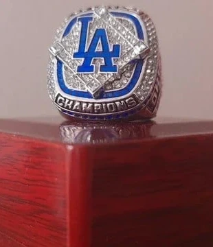 Bague championnat MLB 2024 world series Los Angeles Dodgers Shohei Ohtani numéro 17 argent bleu, marque: Bague Los Angeles Dodgers, état: Neuf avec étiquette, taille: Ajustable, 28,97 €, 31,12 € Protection acheteurs (Pro) incluse