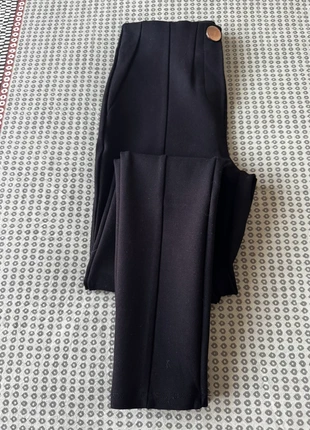 Zara pantalone skinny vita alta, marque: Zara, état: Très bon état, taille: S / 36 / 8, 12,00 €, 13,30 € Protection acheteurs incluse