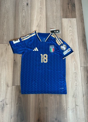 Italy Barella #18 Home Shirt 2025/2026 – With Badges, merk: 2026, staat: Nieuw met prijskaartje, maat: M, € 24,95, € 26,90 inclusief Kopersbescherming