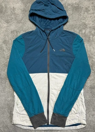 Veste matelassé the north face bleu S - Nouvelle collection #4008, marque: The North Face, état: Très bon état, taille: S, 24,00 €, 25,90 € Protection acheteurs (Pro) incluse